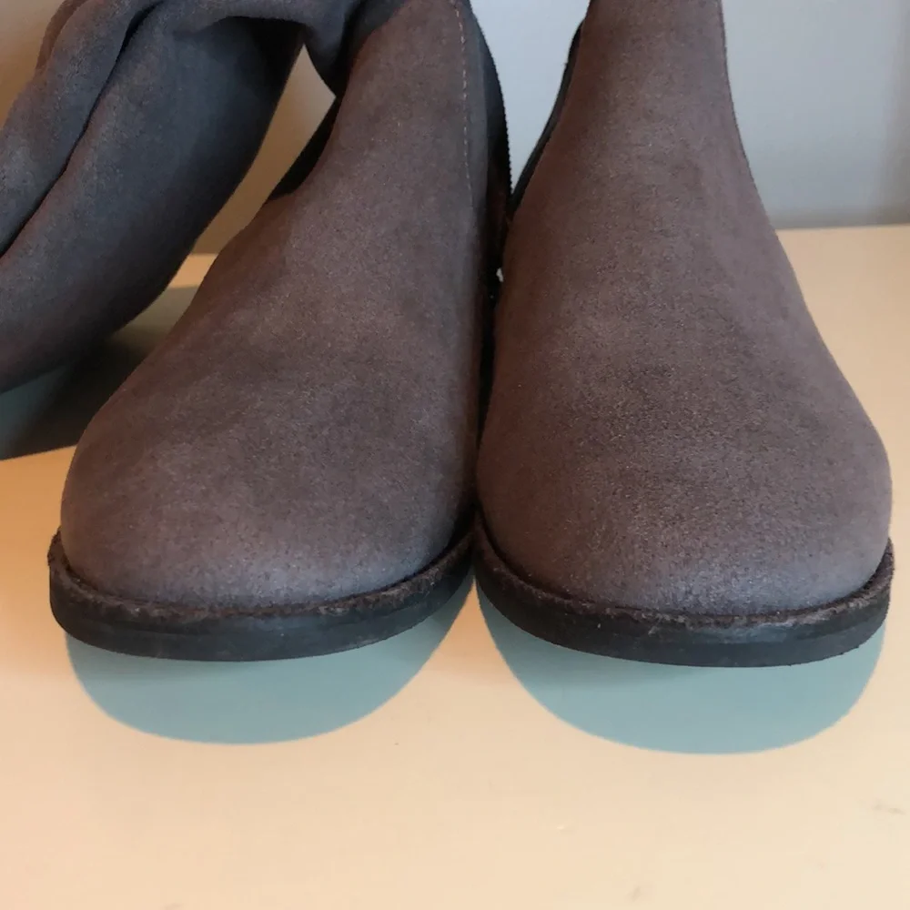 Gentle Souls by Kenneth Cole Brown